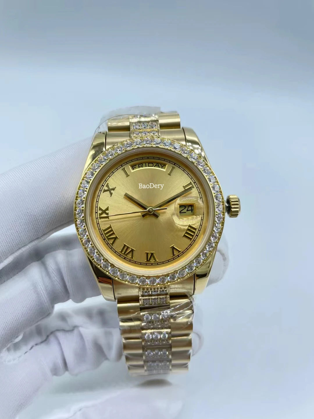 Waterproof Lady Watch with 36mm Silvery Dial, Diamond-Accented Chain, & Calendar Window - A Functional & Elegant Accessory for M